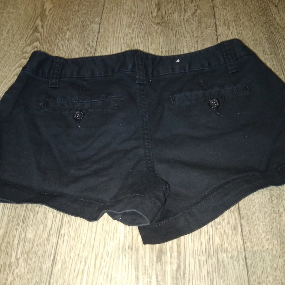 Mossimo shorts - Picture 2 of 4